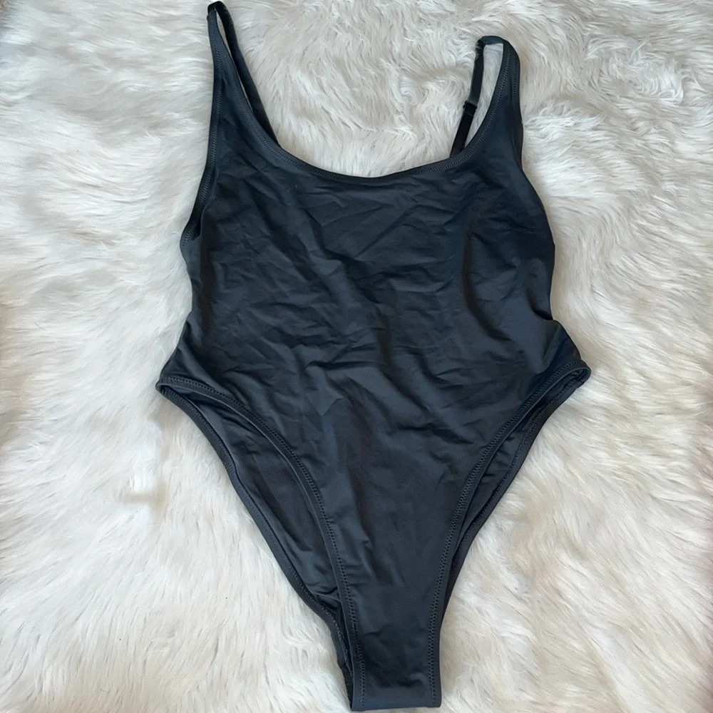 SKIMS one piece swimsuit XL